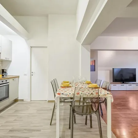 公寓 Cozy In With Wifi